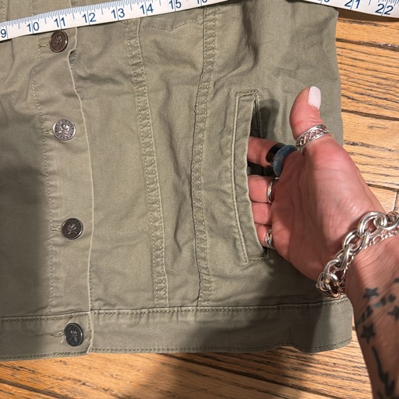 Victoria’s Secret Olive Green & Black Stretch Hooded Jean Jacket sz L - Picture 9 of 10